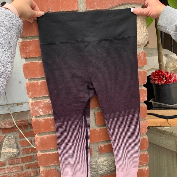 Gradient High Rise Leggings - Picture 2 of 2
